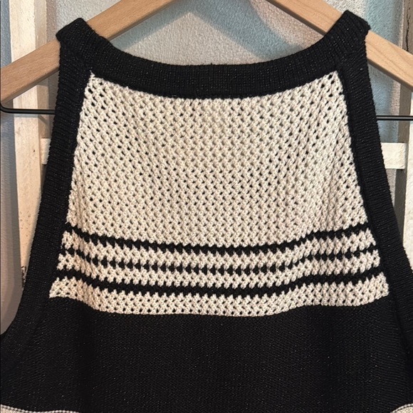 White House Black Market Ribbed Black and Cream Sweater Tank Top - Picture 4 of 12